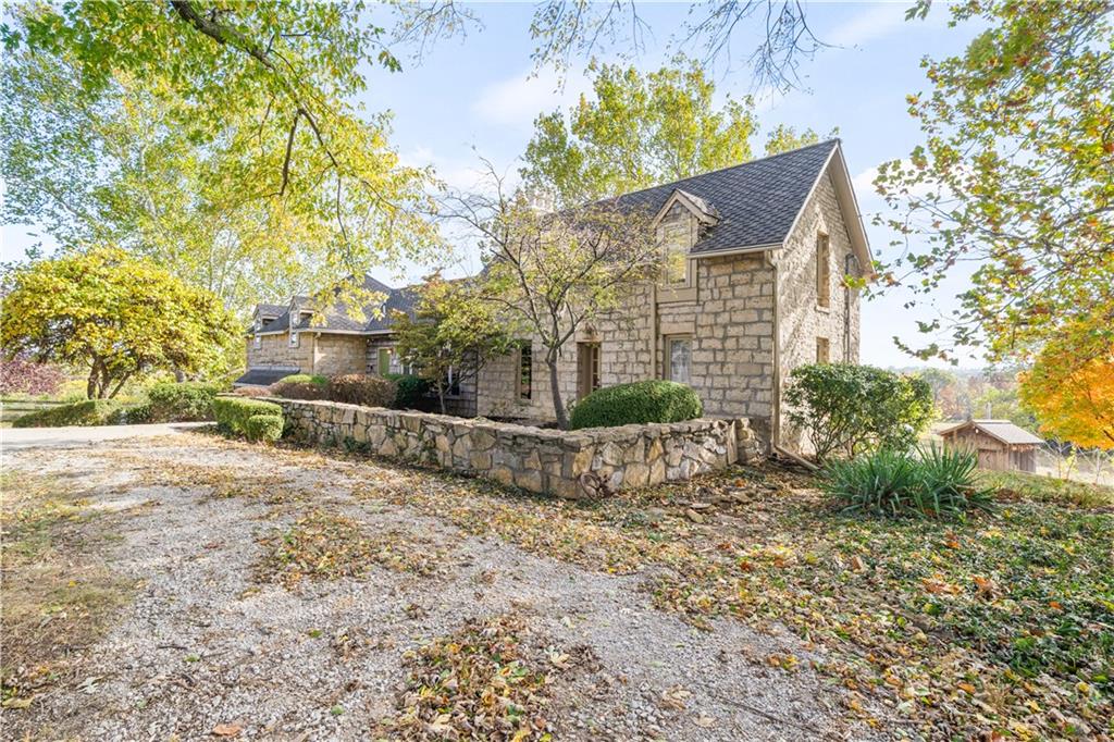 21405 W 73 Terrace Property Photo 2