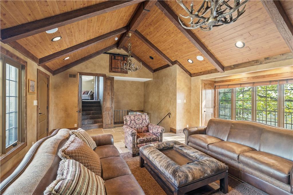 21405 W 73 Terrace Property Photo 4