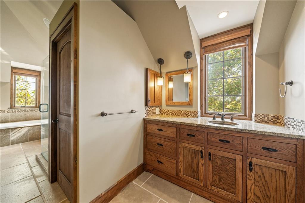 21405 W 73 Terrace Property Photo 19