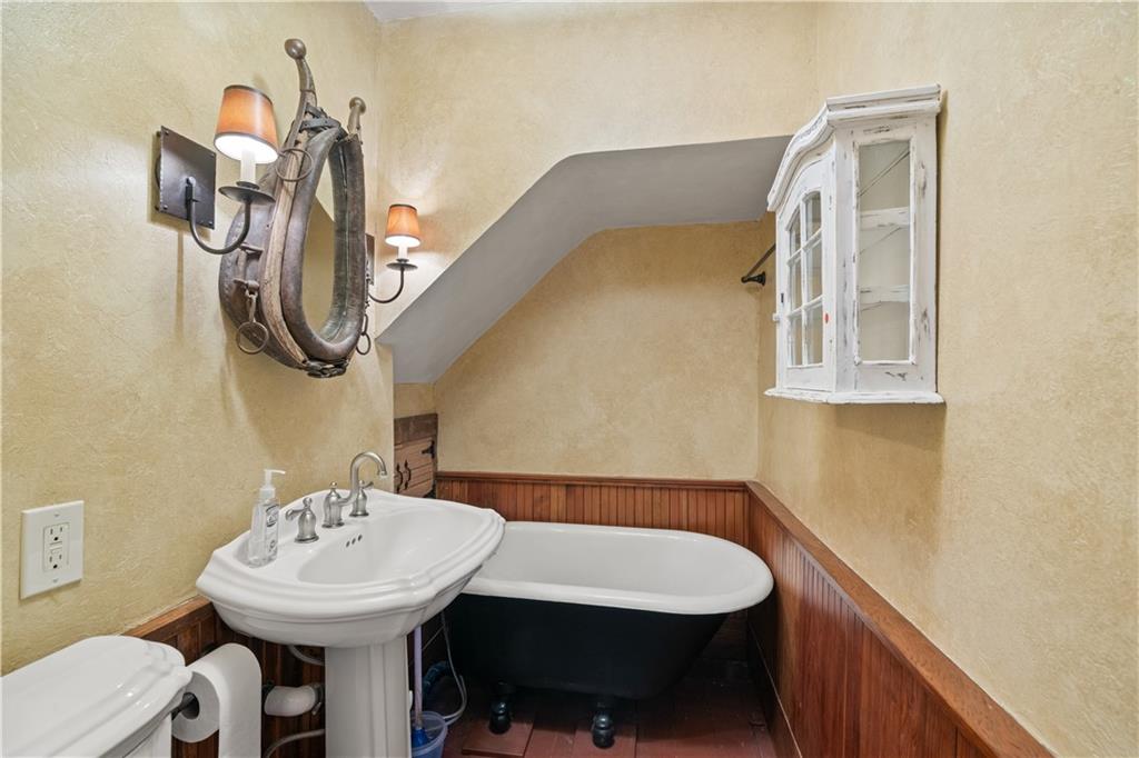 21405 W 73 Terrace Property Photo 24