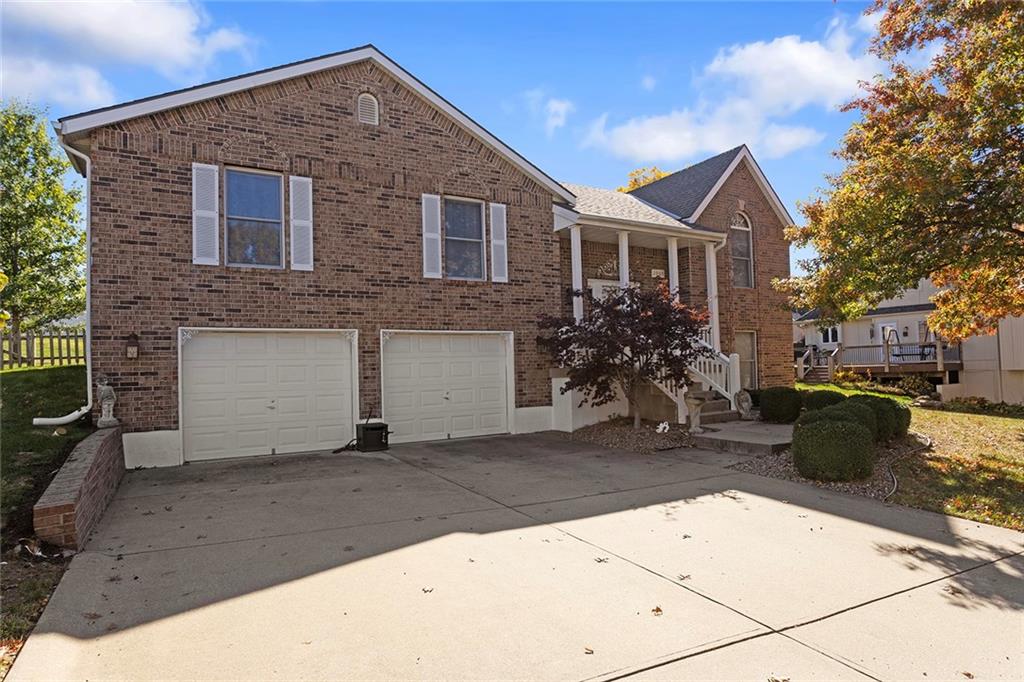 2909 S Vista Court Property Photo 1