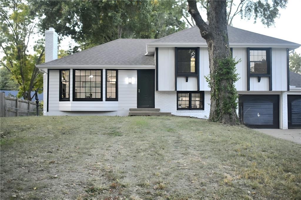 1212 Se Briarcroft Street Property Photo 1