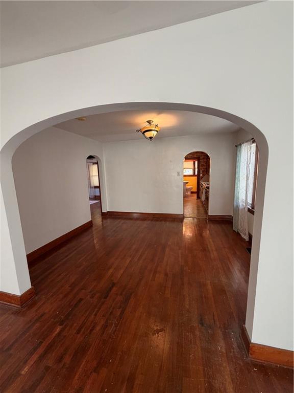 3027 Washington Avenue Property Photo 5