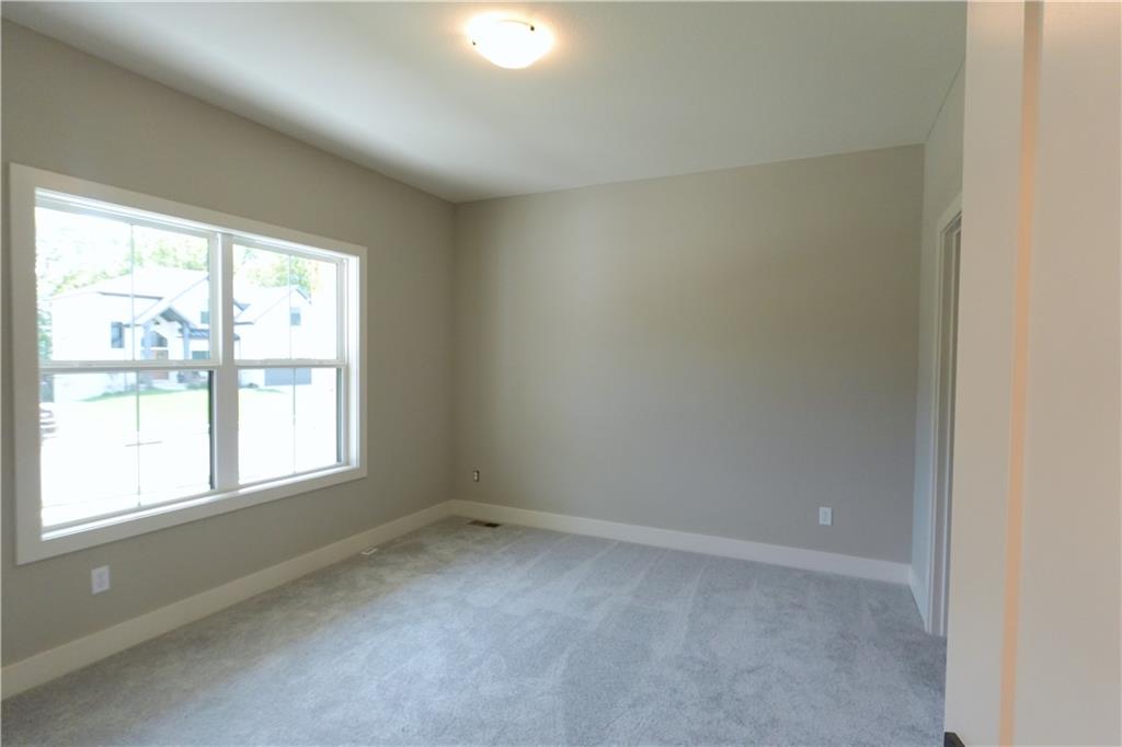 12740 Nw Larkspur Lane Property Photo 3