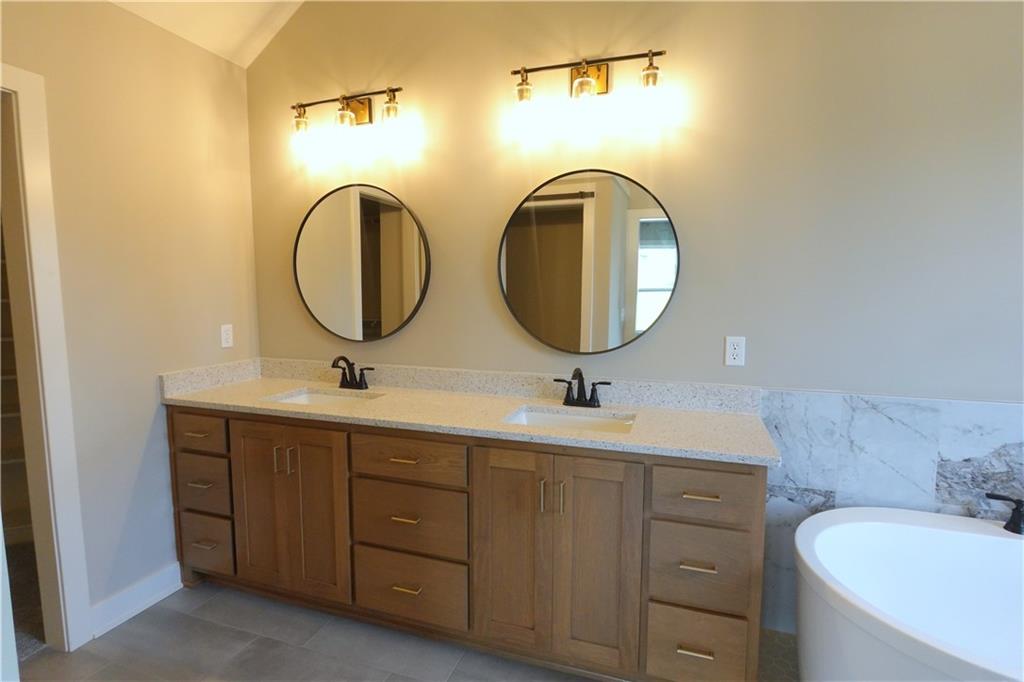 12740 Nw Larkspur Lane Property Photo 15