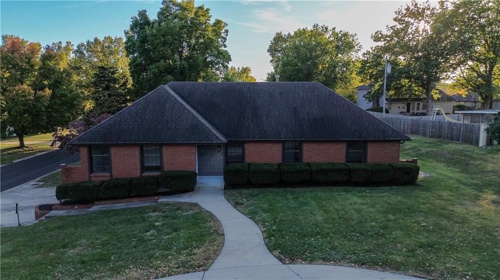 10321 E 95th Terrace Property Photo 2