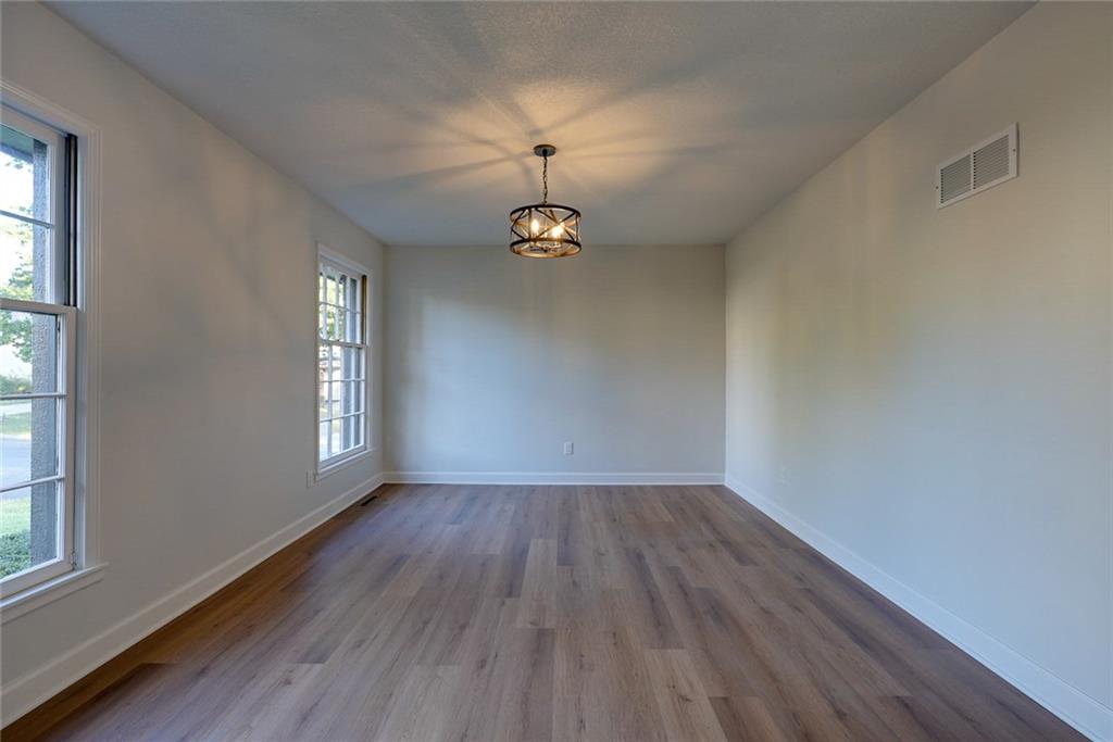 10321 E 95th Terrace Property Photo 7