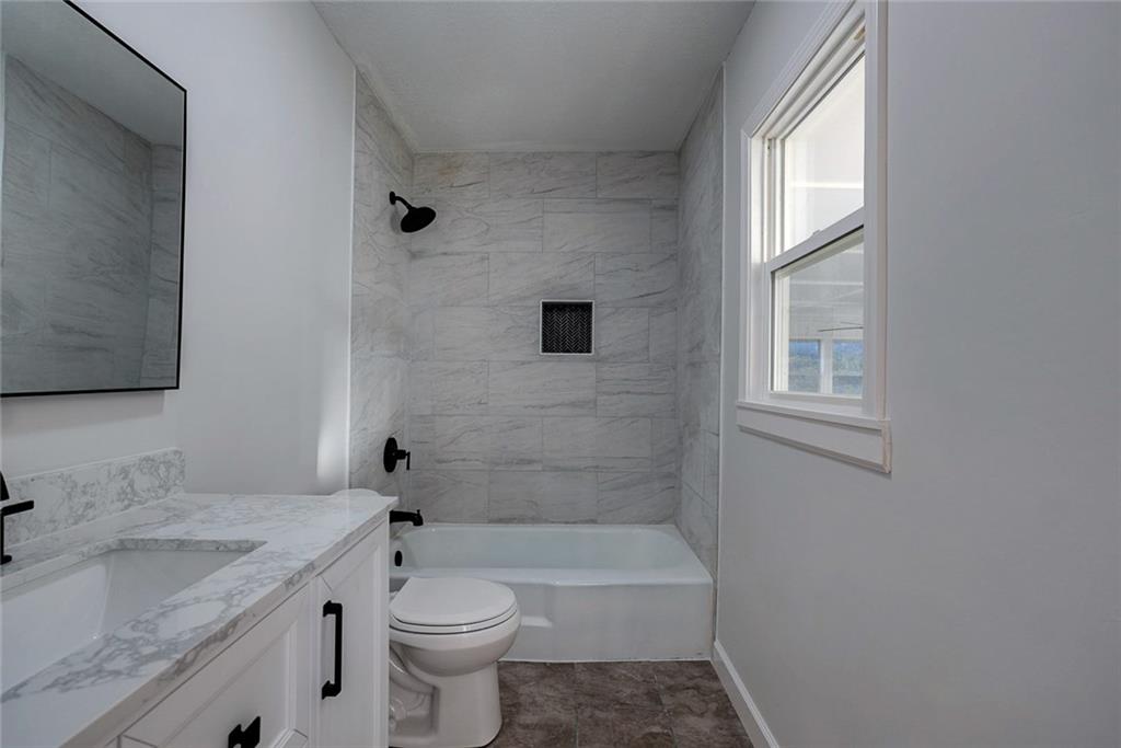 10321 E 95th Terrace Property Photo 32