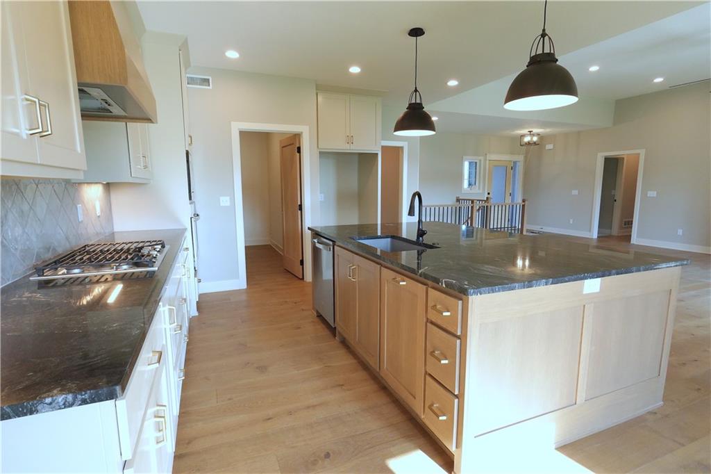 12770 Nw Larkspur Lane Property Photo 5