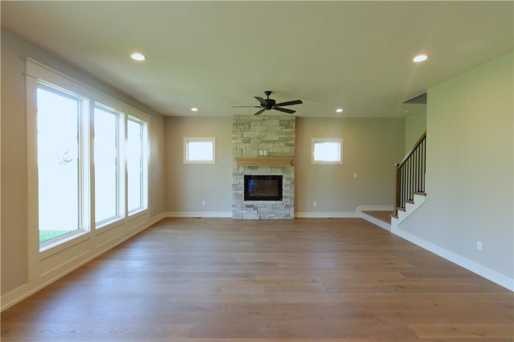 18130 Nw 127th Street Property Photo 6
