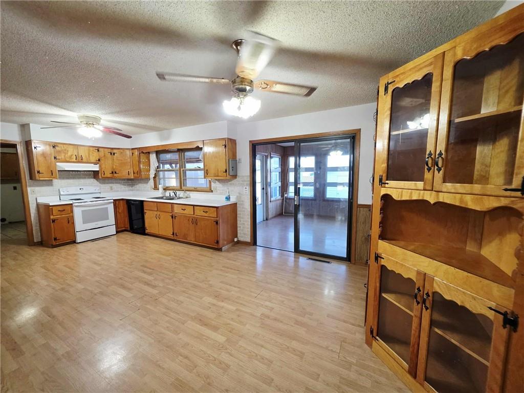 15518 E 850 Road Property Photo 10