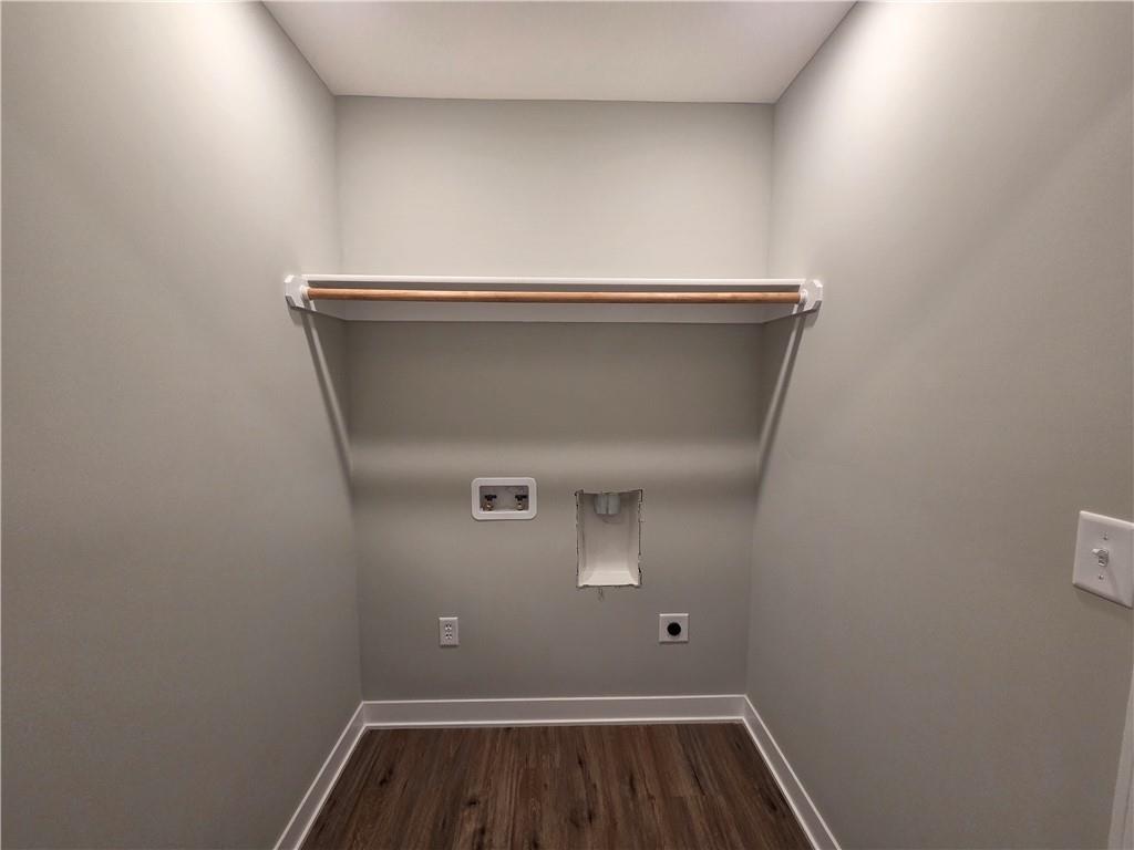 30 E 7th Street Property Photo 16