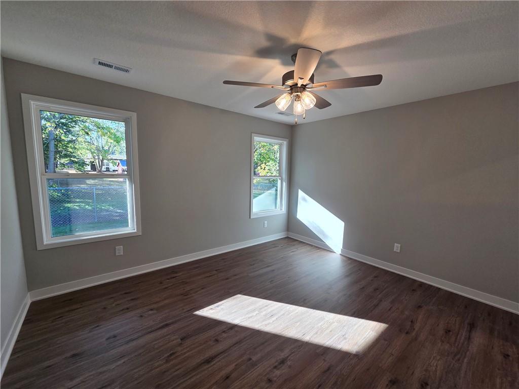 30 E 7th Street Property Photo 17