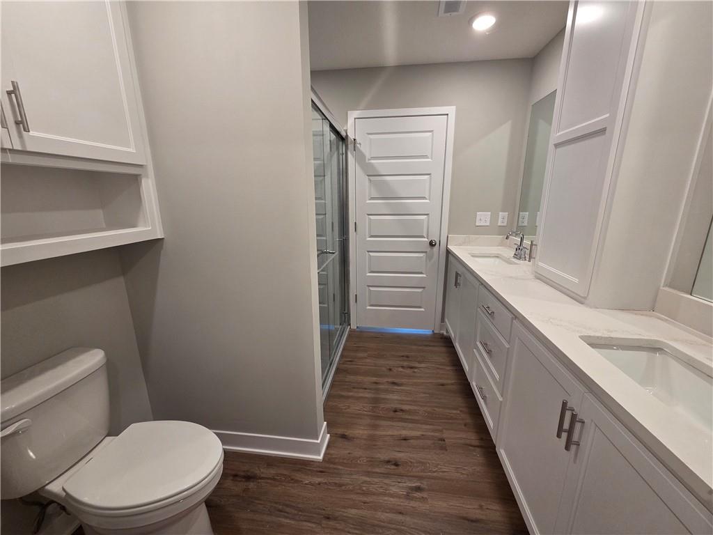 30 E 7th Street Property Photo 21