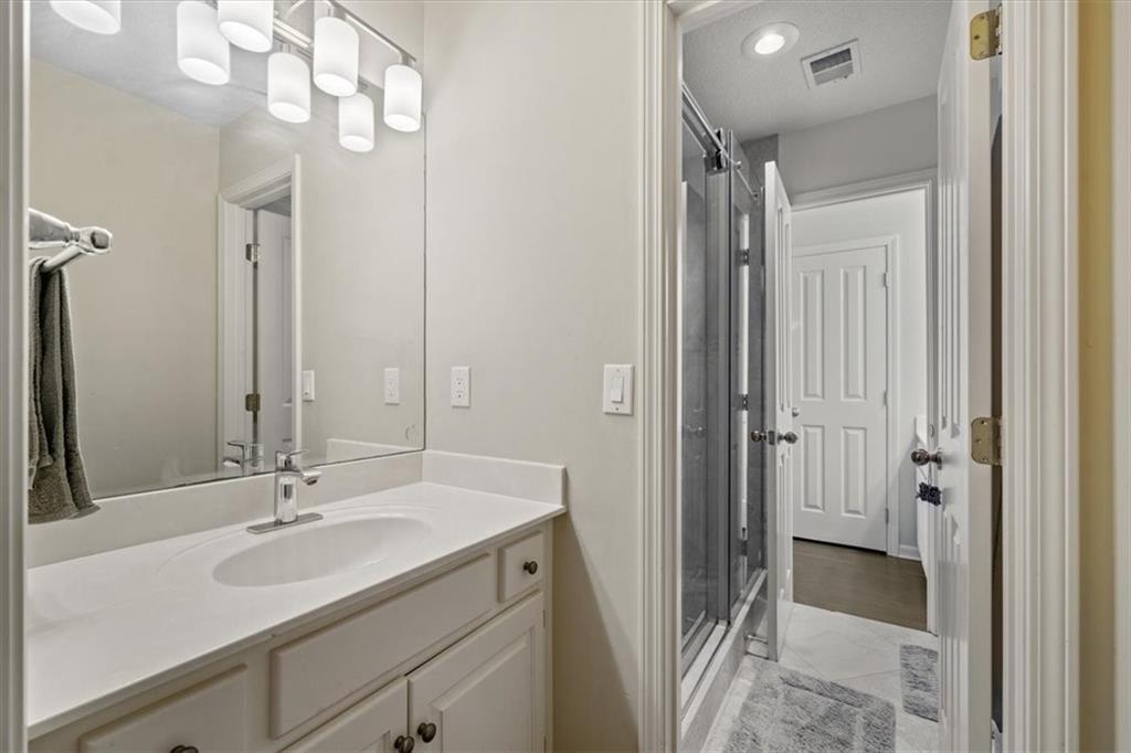 12711 Woodson Street Property Photo 20