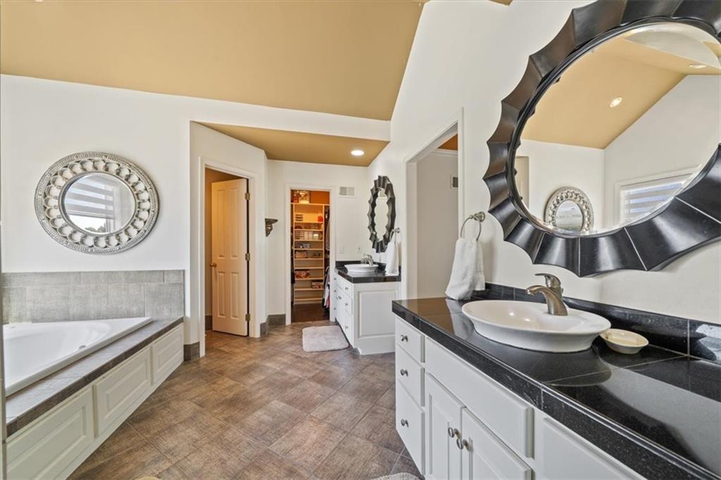 12711 Woodson Street Property Photo 27