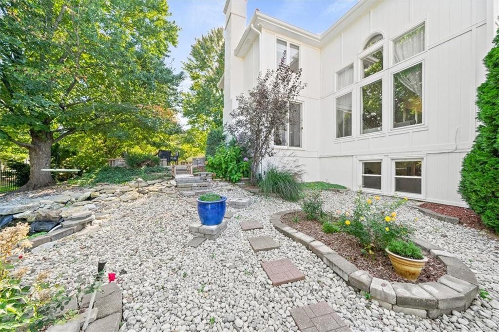 12711 Woodson Street Property Photo 36