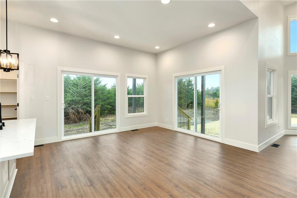 153 S Linn Valley Drive Property Photo 13