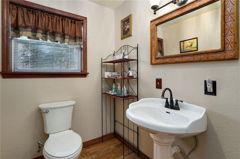 2055 E 335th Road Property Photo 16