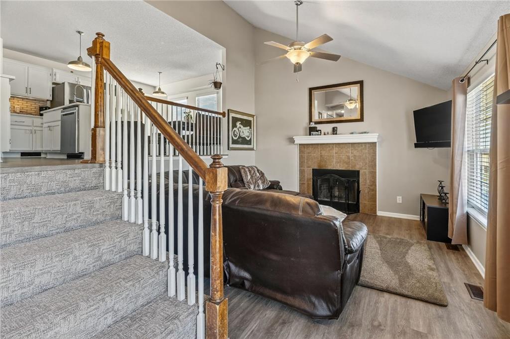 9305 Ne Paw Paw Drive Property Photo 3