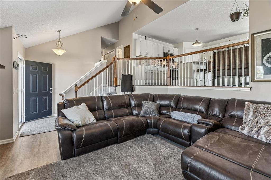 9305 Ne Paw Paw Drive Property Photo 5