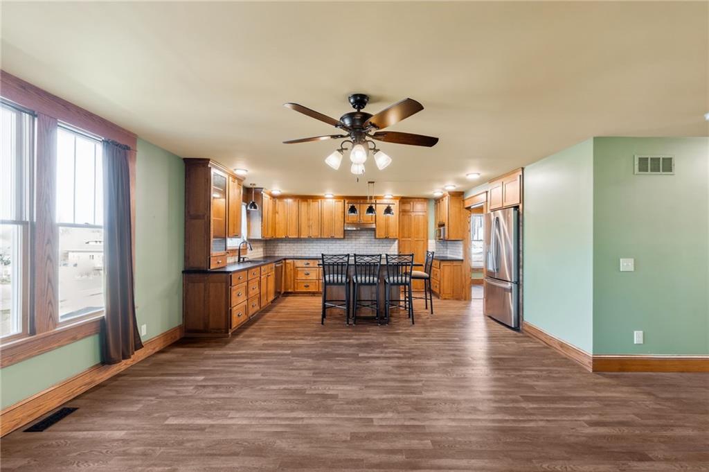 200 N Main Street Property Photo 16