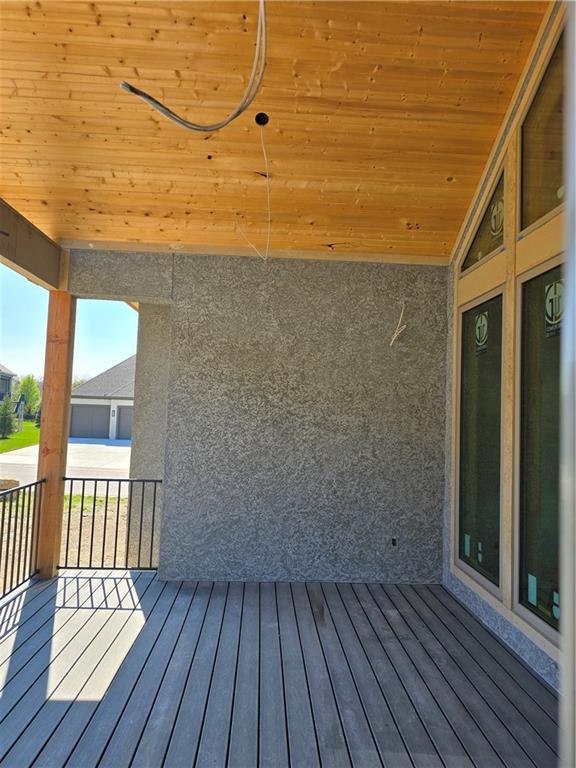 10319 W 151 Terrace Property Photo 2