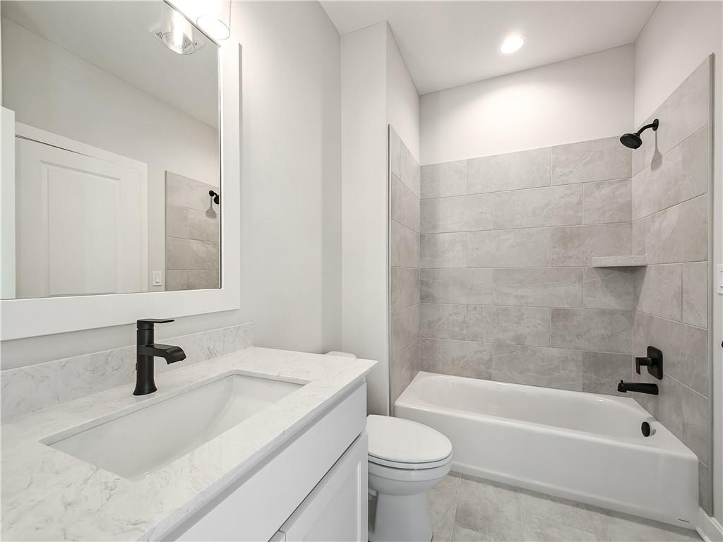 16979 S Cheshire Street Property Photo 32