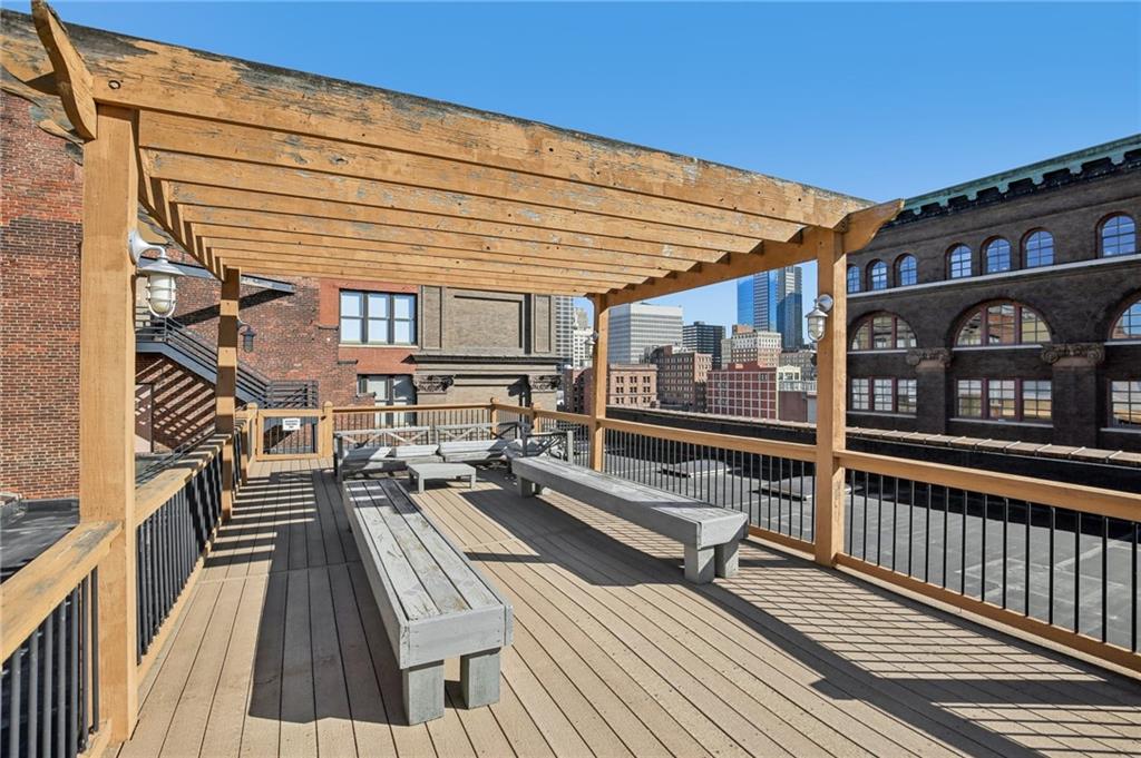 308 W 8th Street Property Photo 19