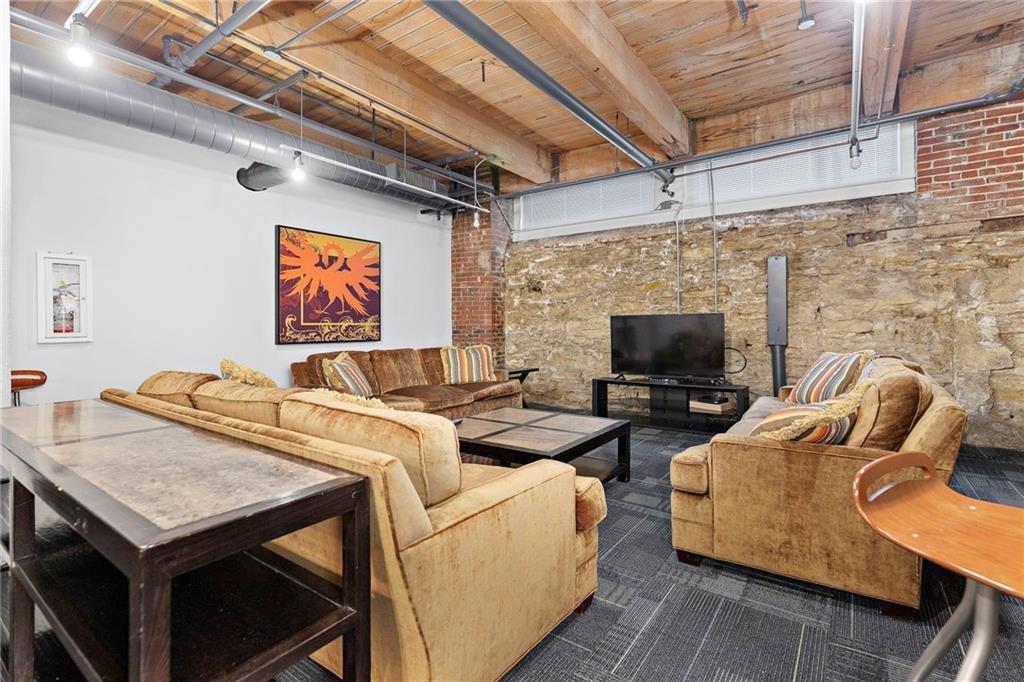 308 W 8th Street Property Photo 37
