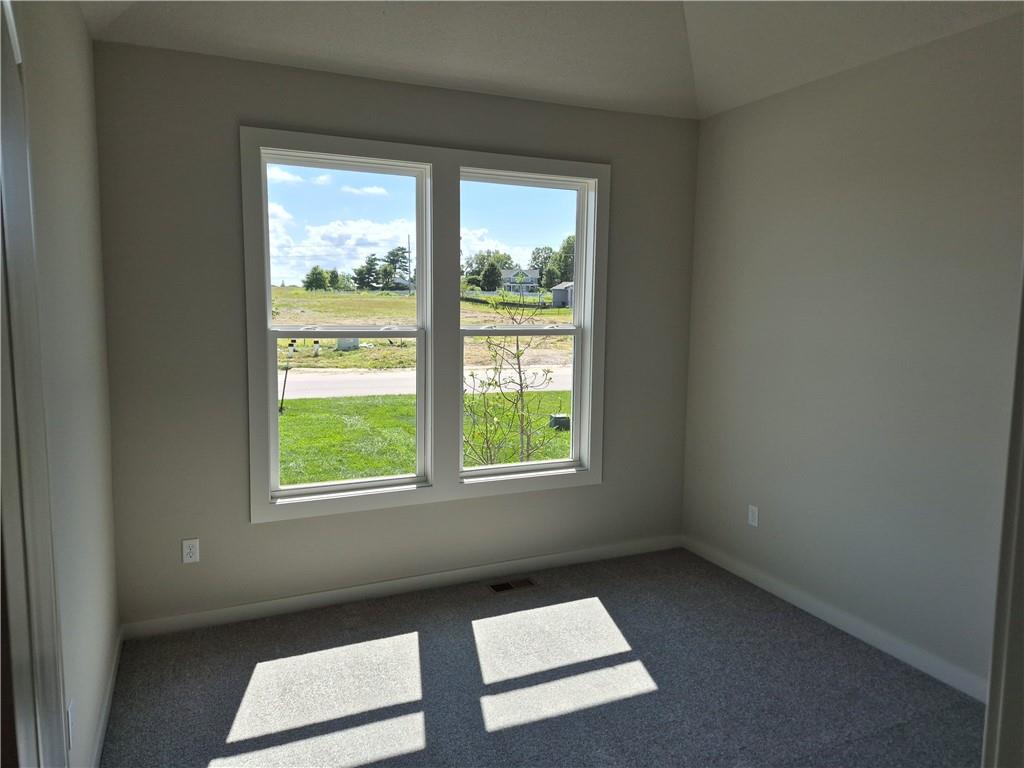 4943 N 146th Street Property Photo 16