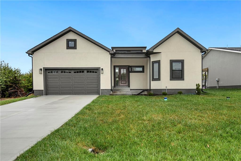 149-153 S Linn Valley Drive Property Photo 3