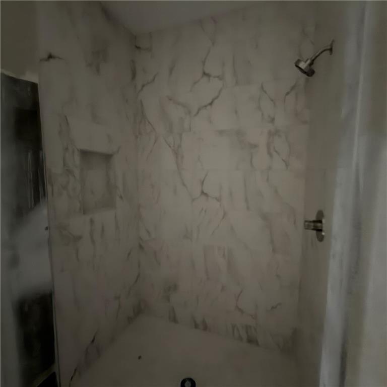 2121 Greenfield Point Property Photo 13