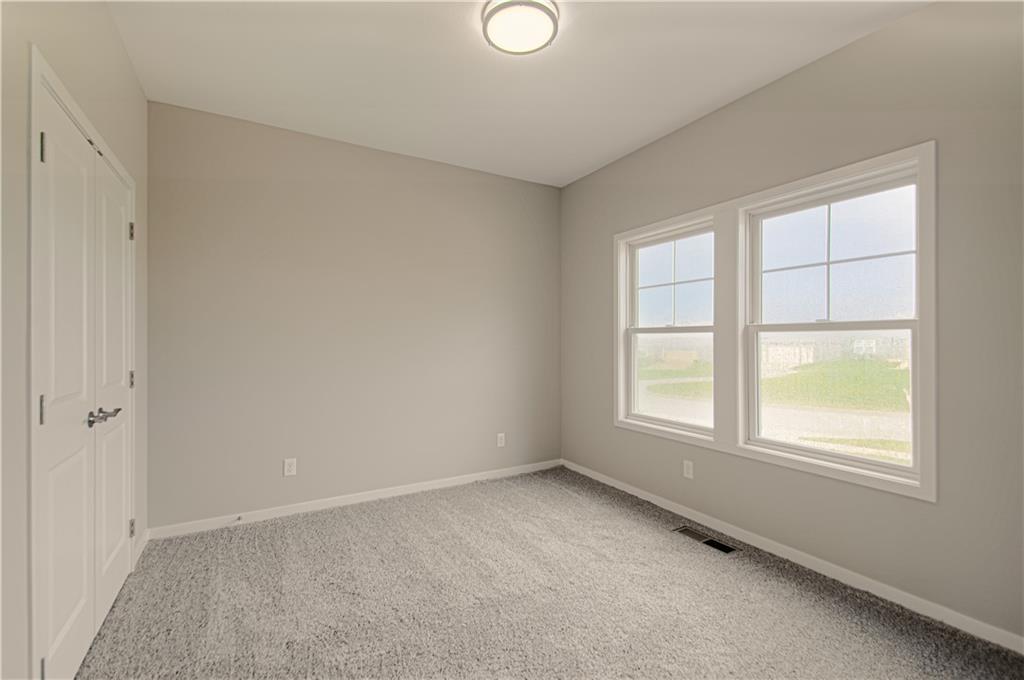 2121 Greenfield Point Property Photo 16