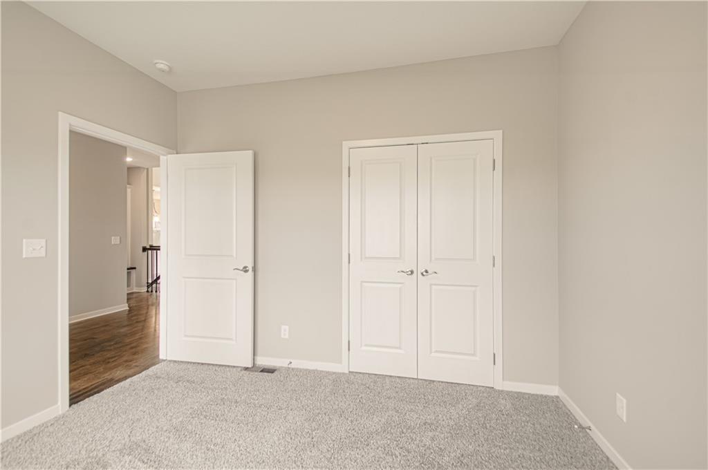 2121 Greenfield Point Property Photo 18