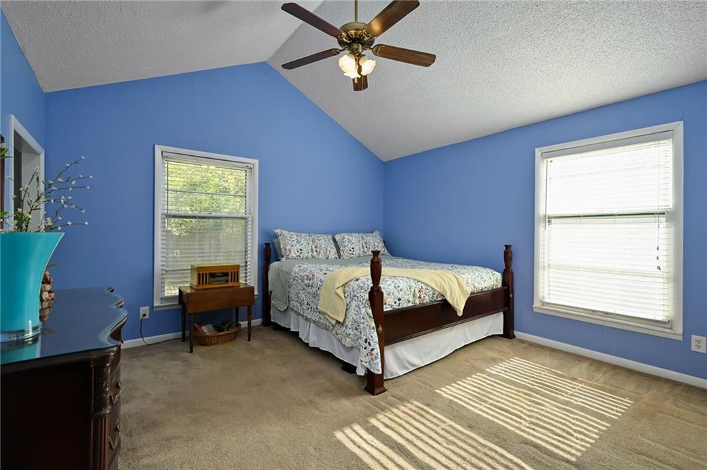 7601 Foster Street Property Photo 9