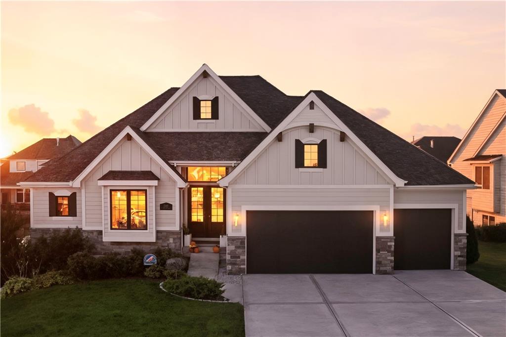 12313 W 169th Street Property Photo 3