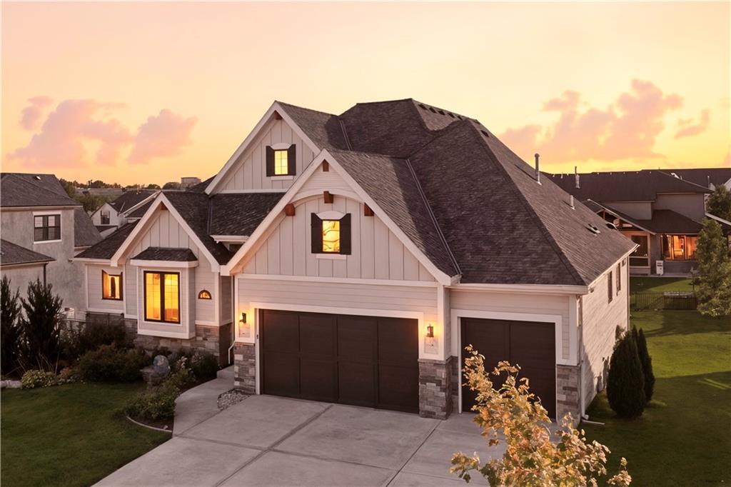 12313 W 169th Street Property Photo 4