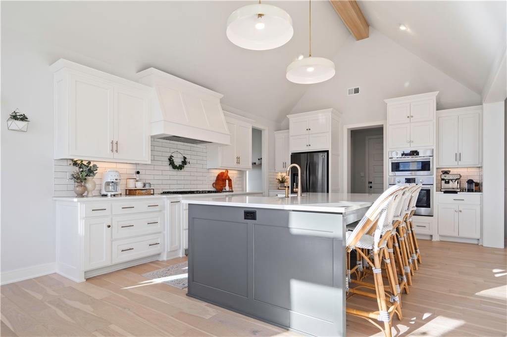 12313 W 169th Street Property Photo 16