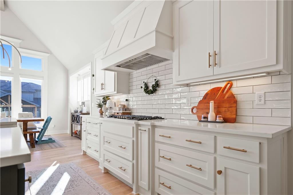 12313 W 169th Street Property Photo 19