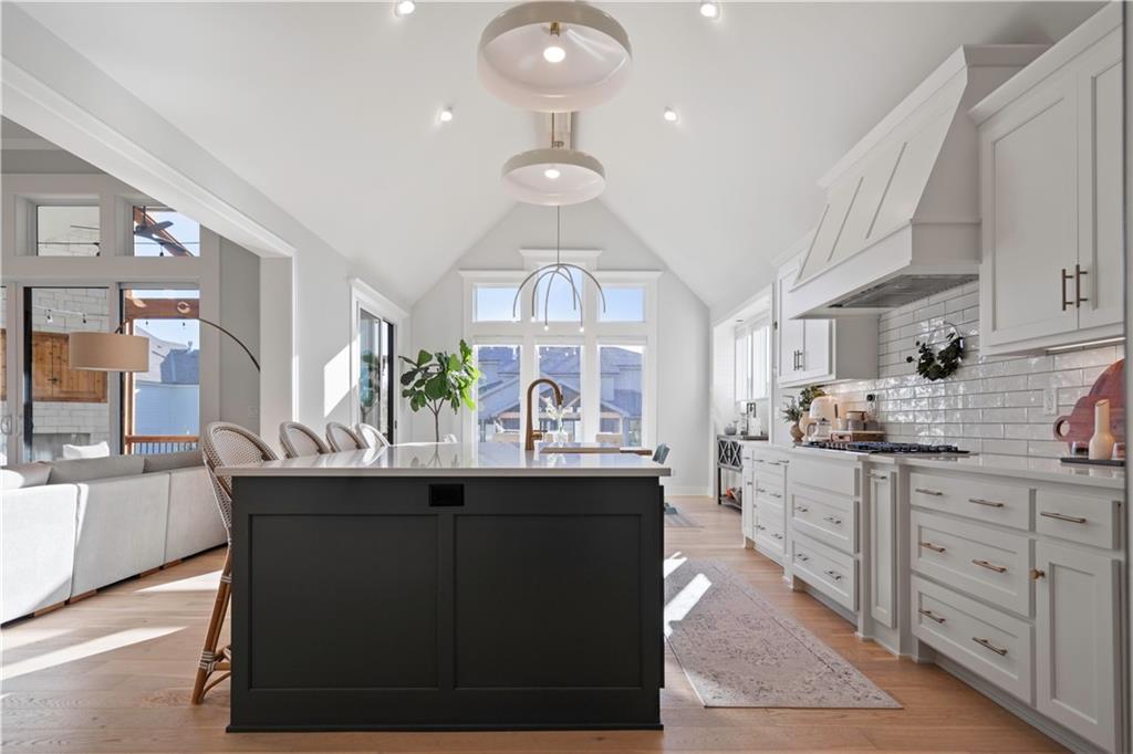 12313 W 169th Street Property Photo 22