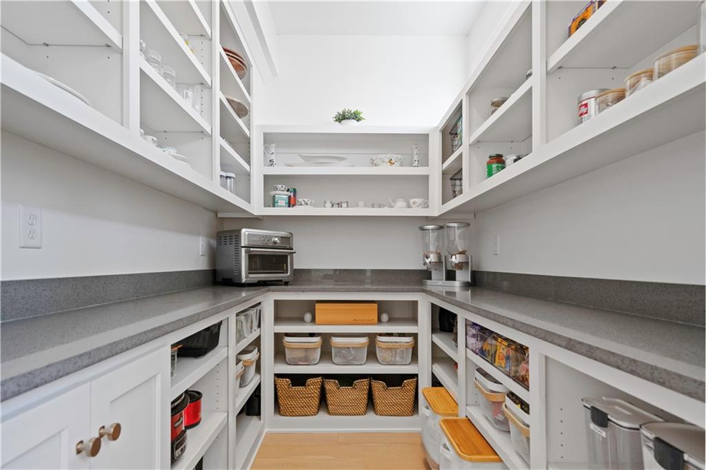 12313 W 169th Street Property Photo 23