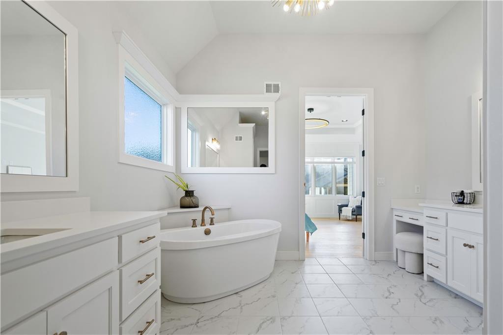 12313 W 169th Street Property Photo 38