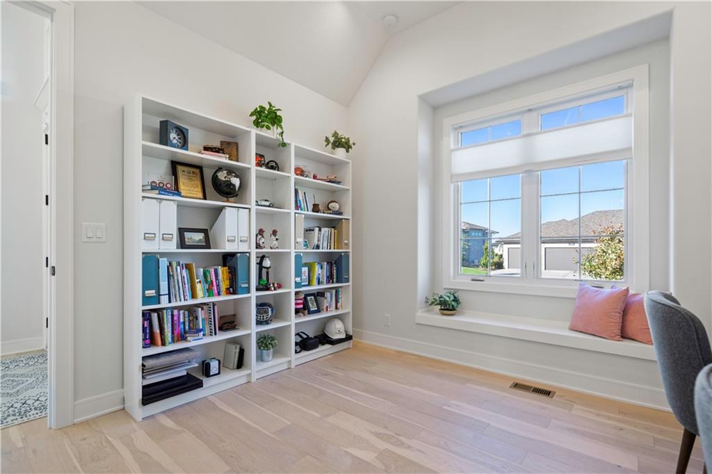 12313 W 169th Street Property Photo 46