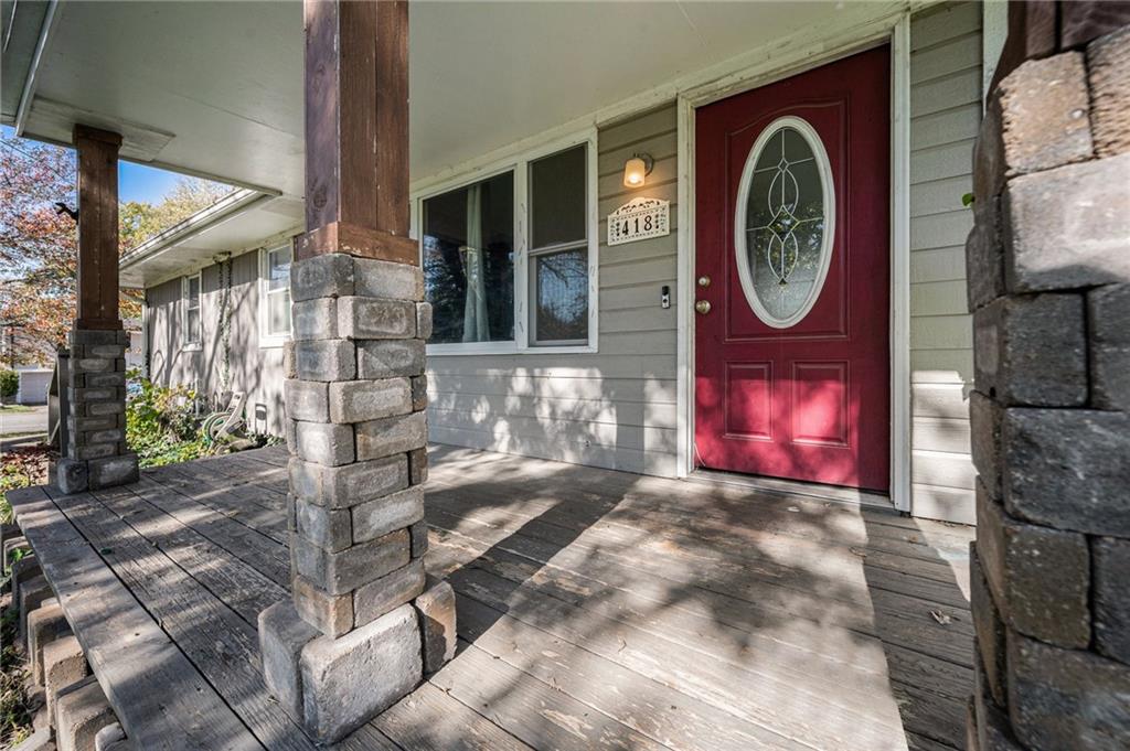 418 W Moss Street Property Photo 2