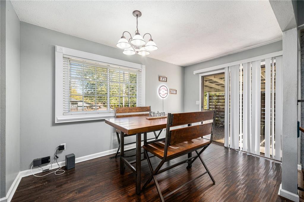 418 W Moss Street Property Photo 6