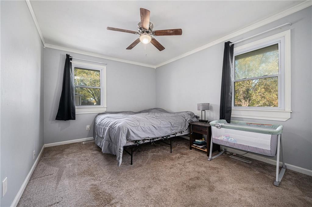 418 W Moss Street Property Photo 9