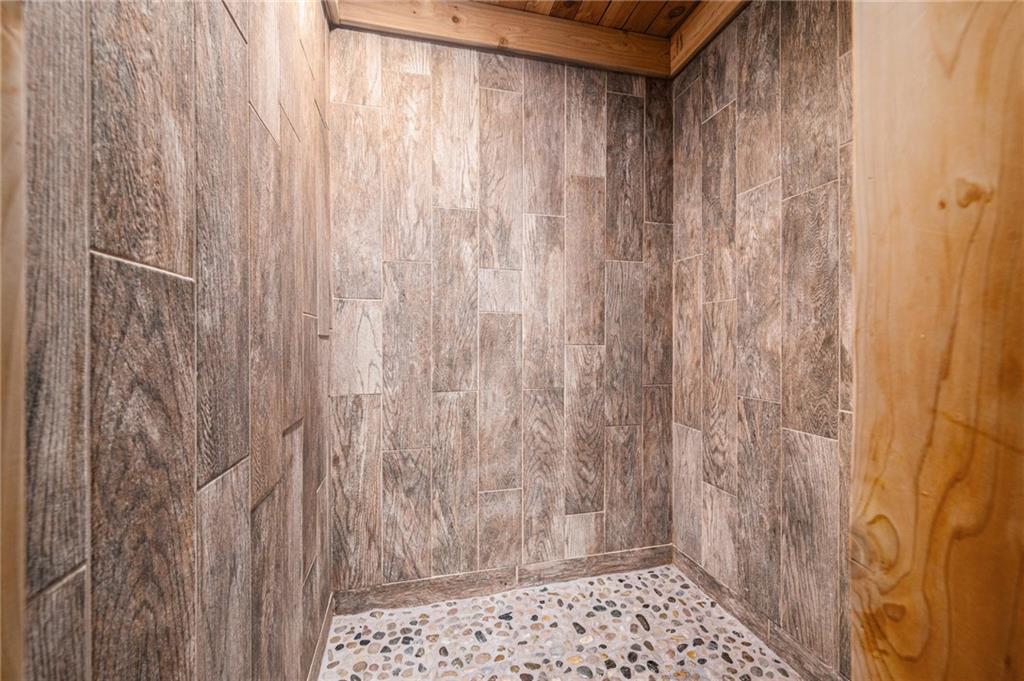 418 W Moss Street Property Photo 16