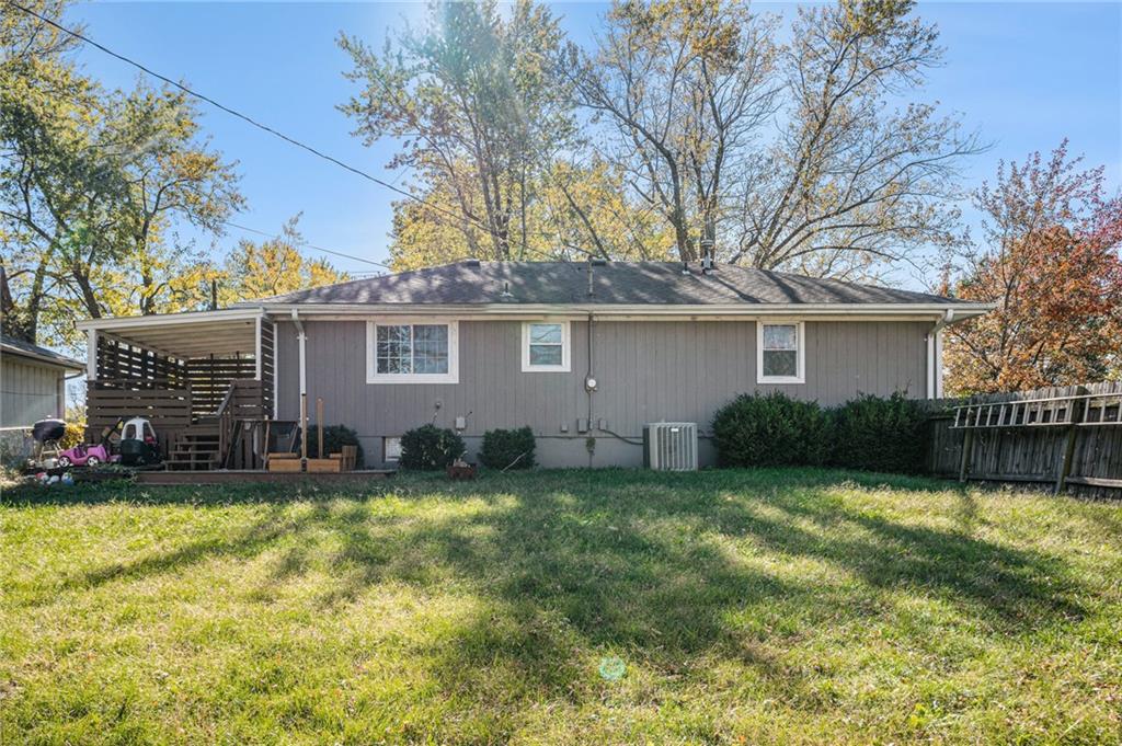 418 W Moss Street Property Photo 20