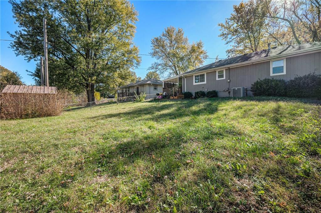 418 W Moss Street Property Photo 22